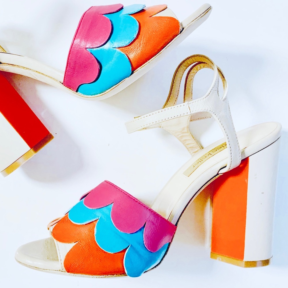 NEVER WORN >> Dee Keller - Tori Heels